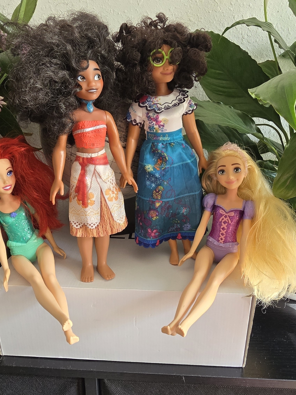 Assorted Girls' Fashion Dolls - Multi-Color Playset
